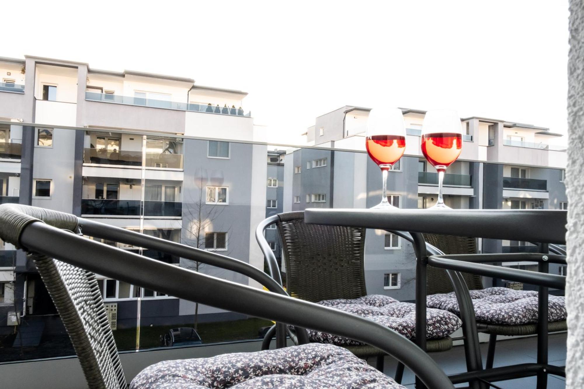 Exclusive Apartment Sibiu Exterior photo